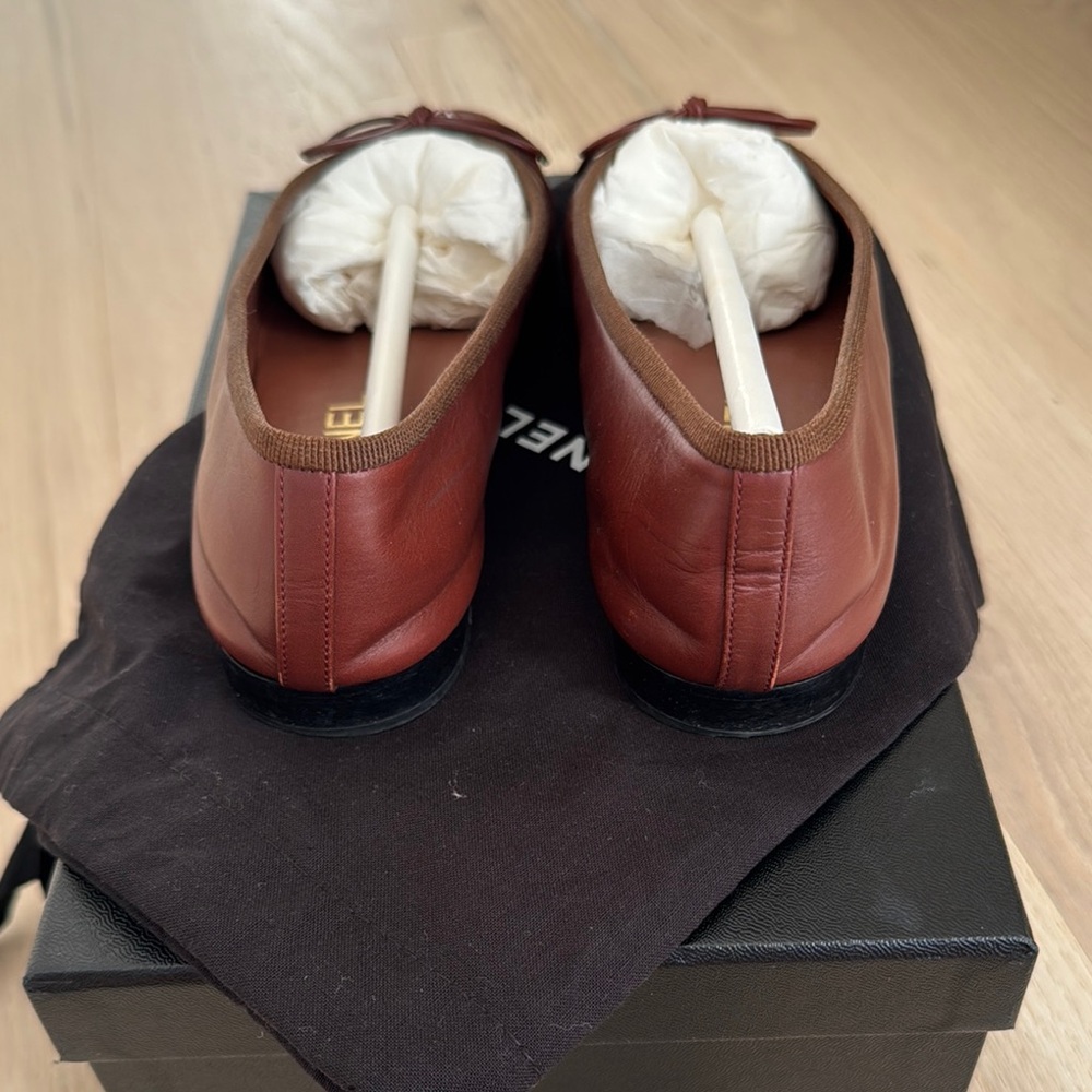 Chanel Brown Calfskin Ballerinas - Picture 4 of 10